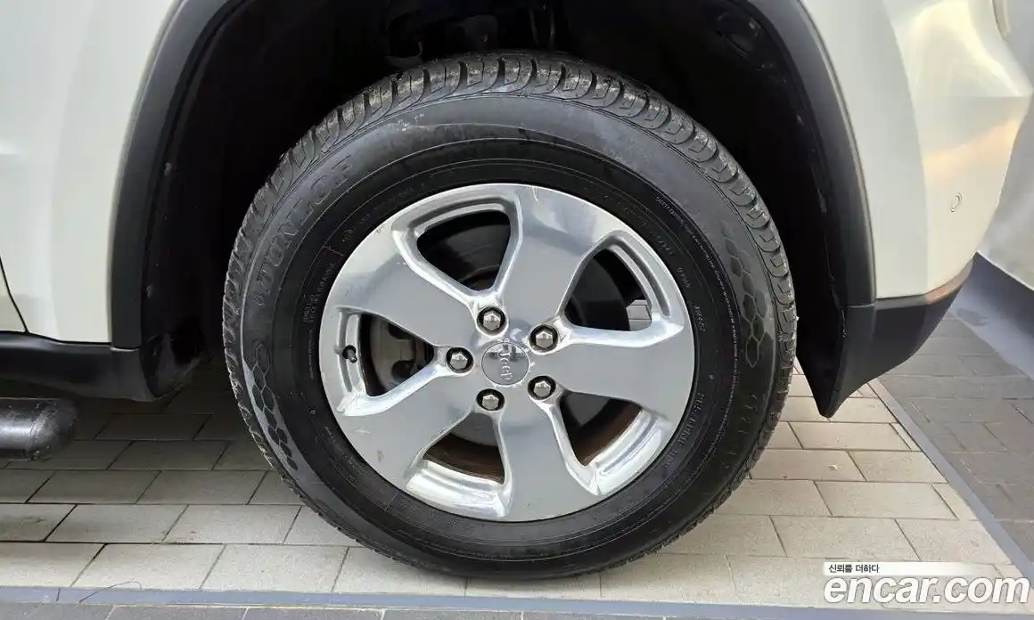 Jeep Cherokee 2012 3.0 Автомат в Москве № 278934, фото 11