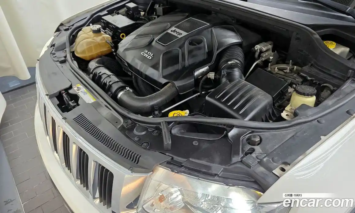 Jeep Cherokee 2012 3.0 Автомат в Москве № 278934, фото 13