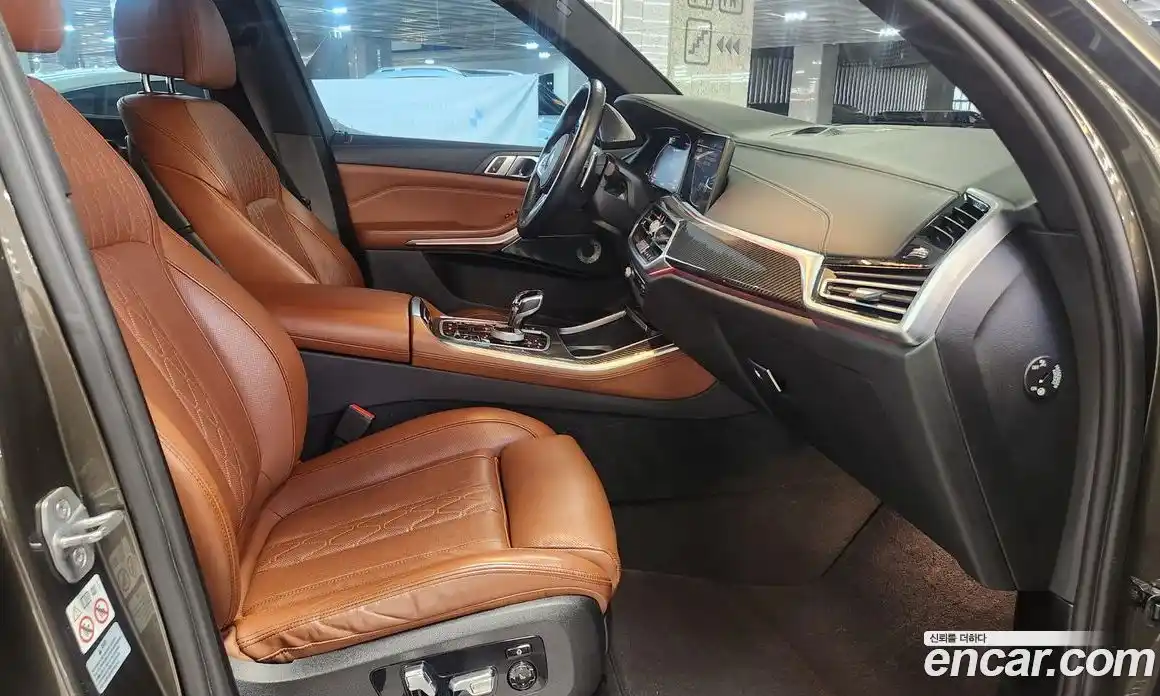 BMW X5 2023 4.4 Автомат в Москве № 281664, фото 12