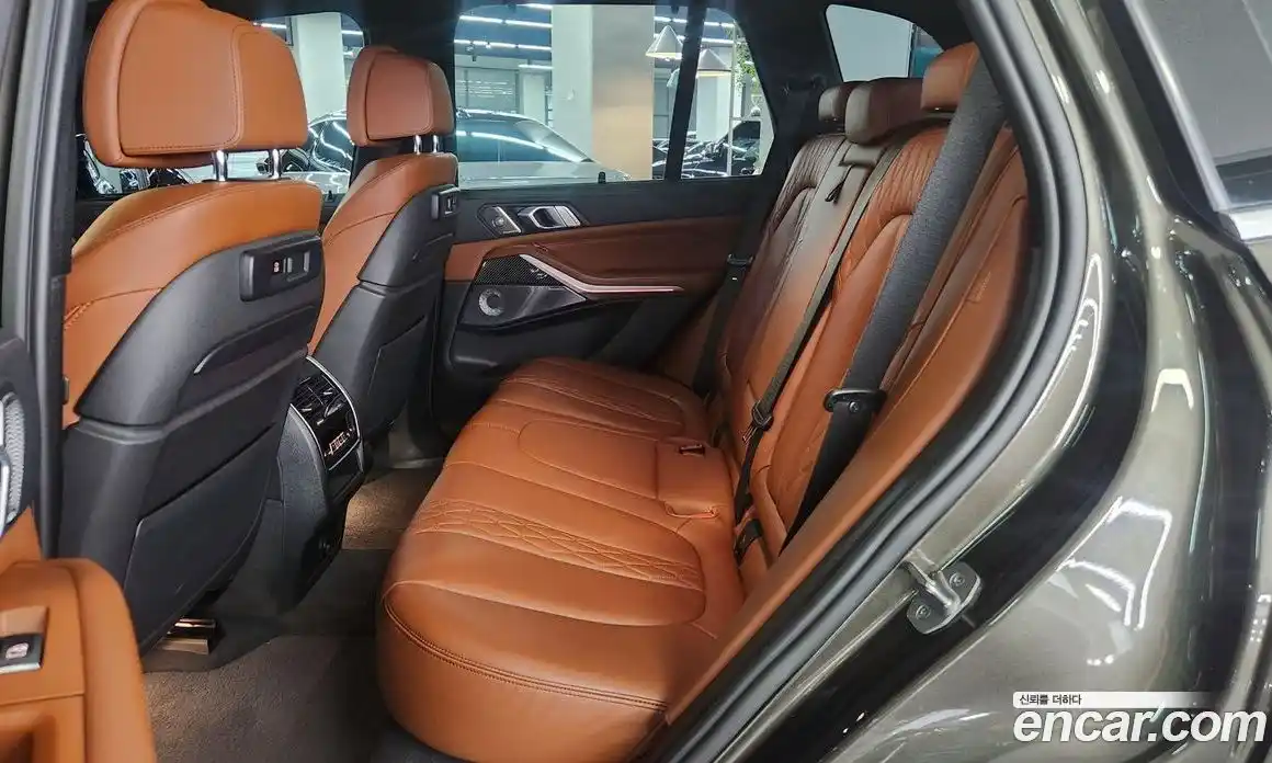 BMW X5 2023 4.4 Автомат в Москве № 281664, фото 13