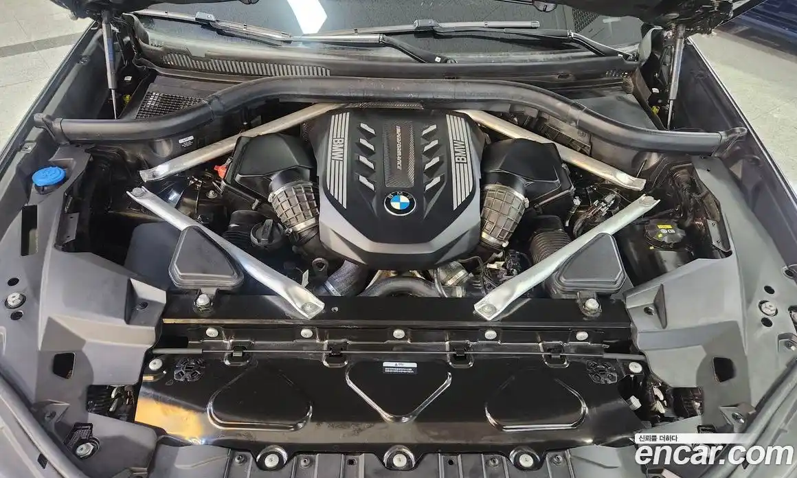 BMW X5 2023 4.4 Автомат в Москве № 281664, фото 6