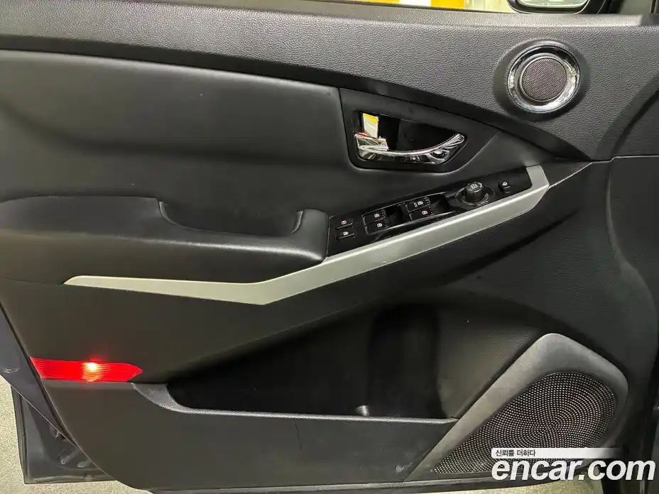 SsangYong Korando 2014 2.0 Автомат в Москве № 28443, фото 18