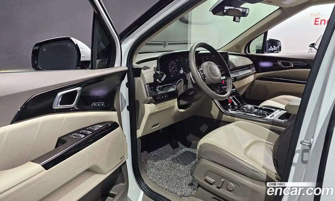 Kia Canival 2023 3.5 Автомат в Москве № 287010, фото 12