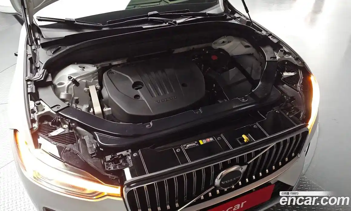 Volvo XC60 2023 2.0 Автомат в Москве № 292441, фото 13