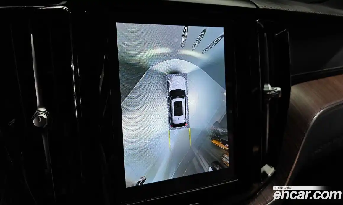 Volvo XC60 2023 2.0 Автомат в Москве № 292441, фото 18