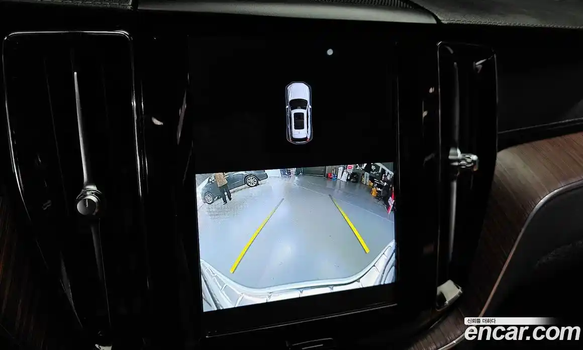 Volvo XC60 2023 2.0 Автомат в Москве № 292441, фото 19