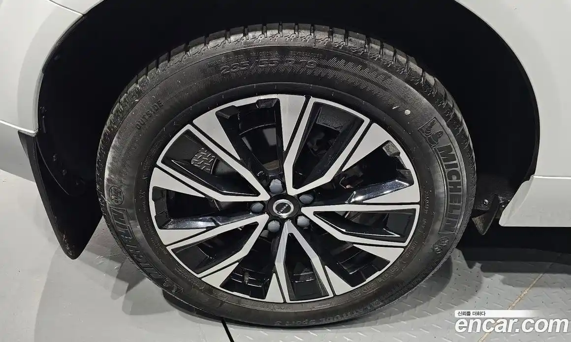 Volvo XC60 2023 2.0 Автомат в Москве № 292441, фото 20