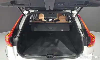 Volvo XC60 2023 2.0 Автомат в Москве № 292441, миниатюра 10