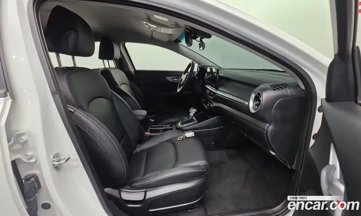 Kia K3 2022 1.6 Автомат в Москве № 306368, фото 12