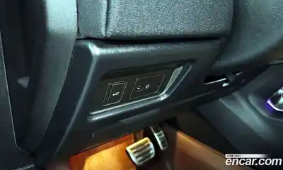 Land Rover Range-Rover Evoque 2018 2.0 Автомат в Москве № 315854, миниатюра 8