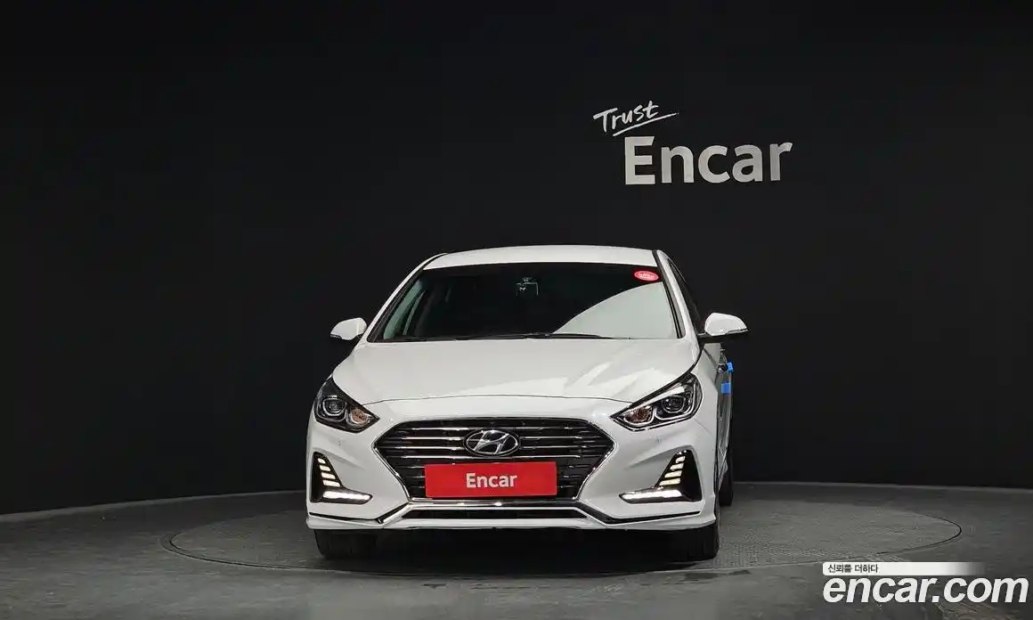 Hyundai Sonata 2018 2.0 Автомат в Москве № 319213, фото 4