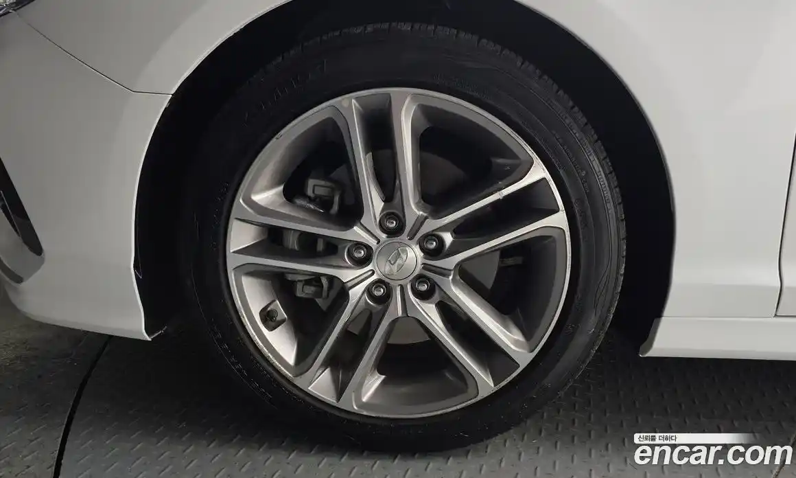 Hyundai Sonata 2018 2.0 Автомат в Москве № 319213, фото 5