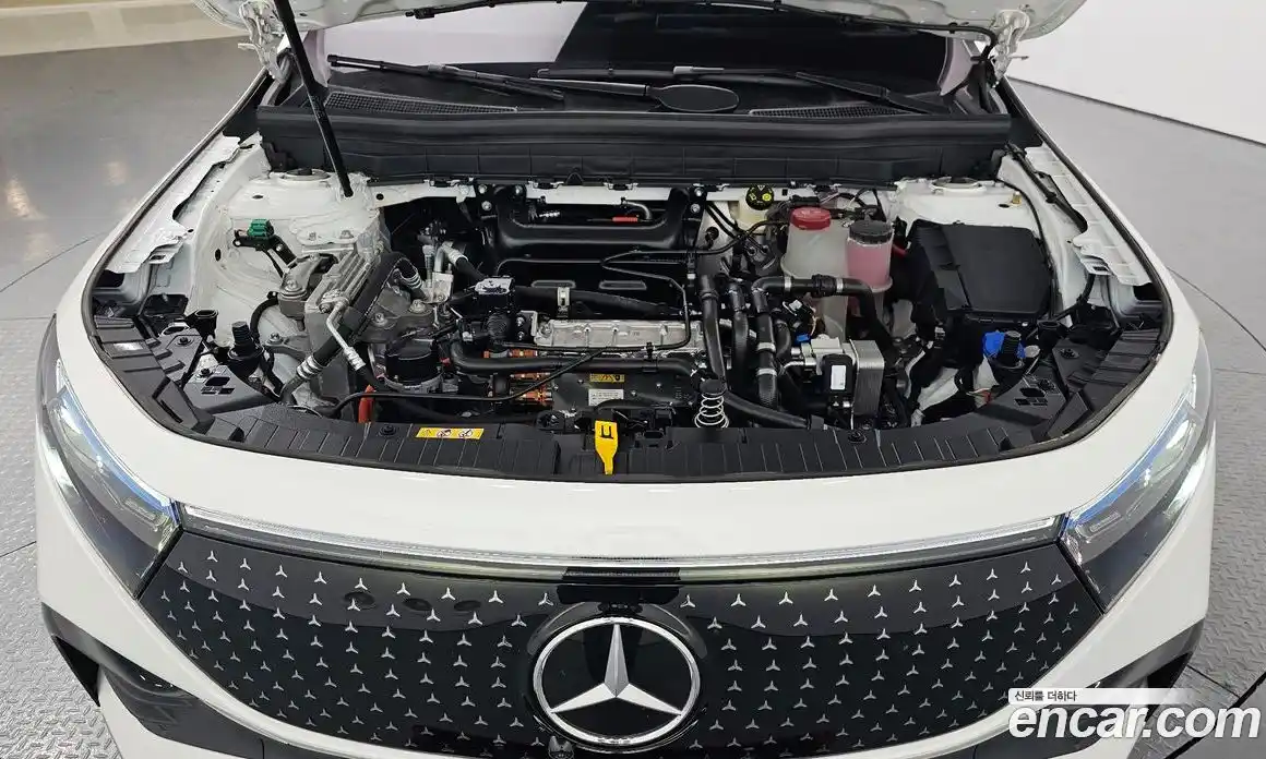 Mercedes-Benz EQB 2025 0.2 Автомат в Москве № 321758, фото 6