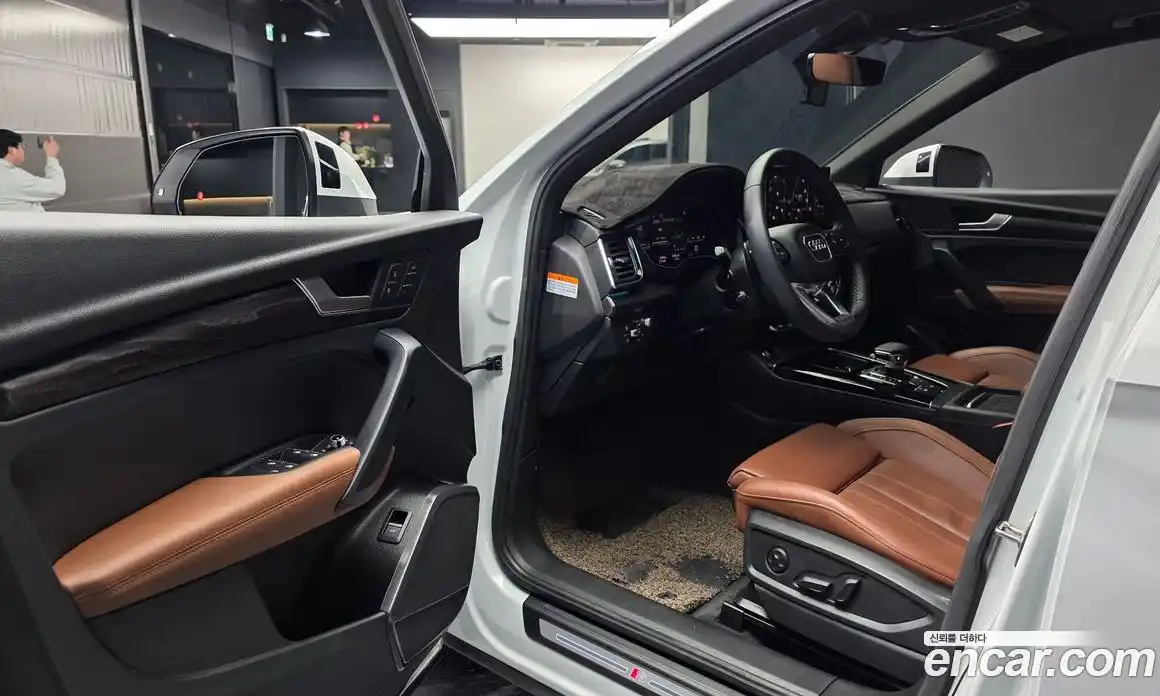 Audi Q5 2023 2.0 Автомат в Москве № 343451, фото 13