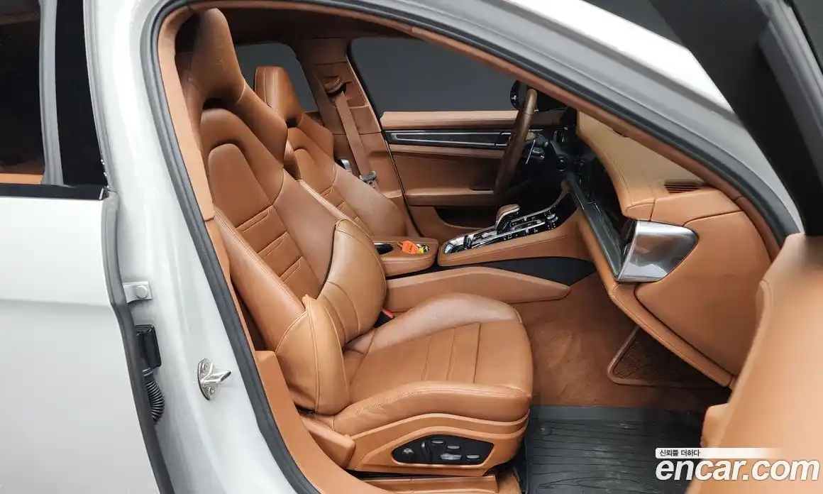 Porsche Panamera 2023 4.0 Автомат в Москве № 344438, фото 7