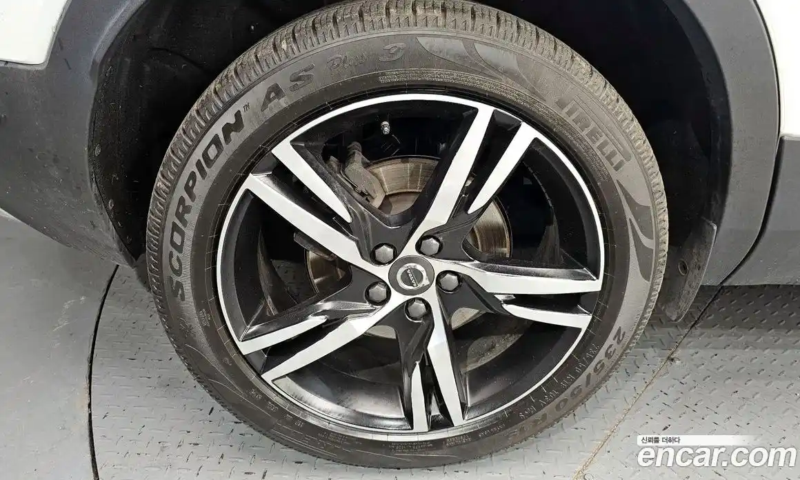 Volvo XC40 2020 2.0 Автомат в Москве № 373925, фото 5