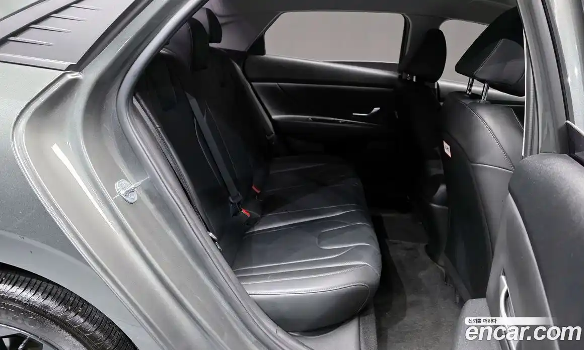 Hyundai Avante 2023 1.6 Автомат в Москве № 381582, фото 12