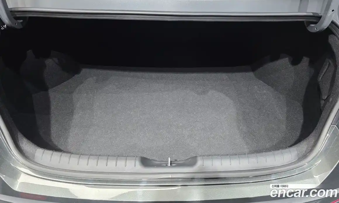 Hyundai Avante 2023 1.6 Автомат в Москве № 381582, фото 20