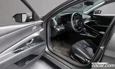 Hyundai Avante 2023 1.6 Автомат в Москве № 381582, миниатюра 10