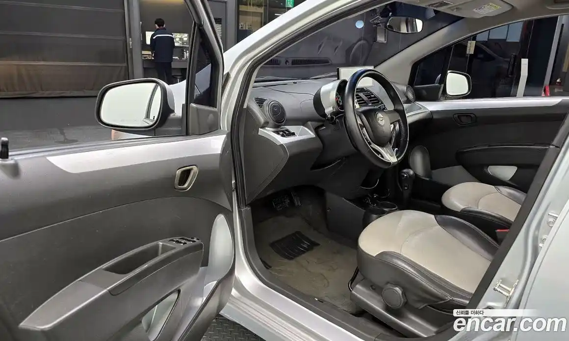 Chevrolet Spark 2012 1.0 Автомат в Москве № 38257, фото 17