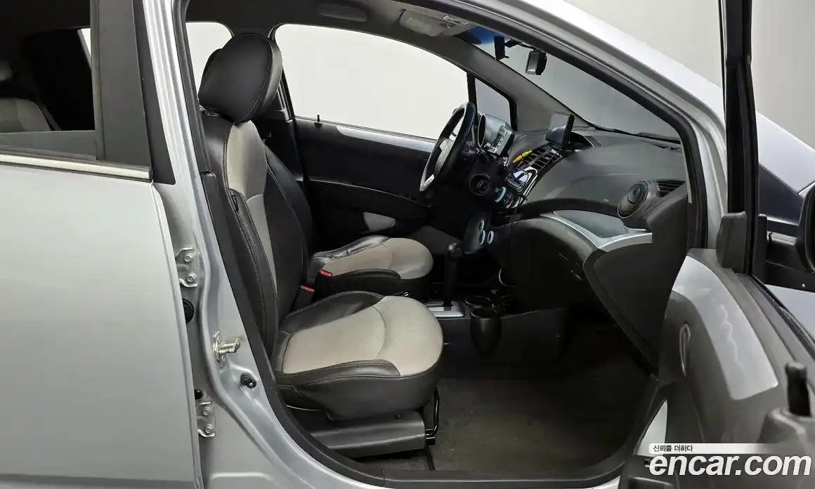 Chevrolet Spark 2012 1.0 Автомат в Москве № 38257, фото 10