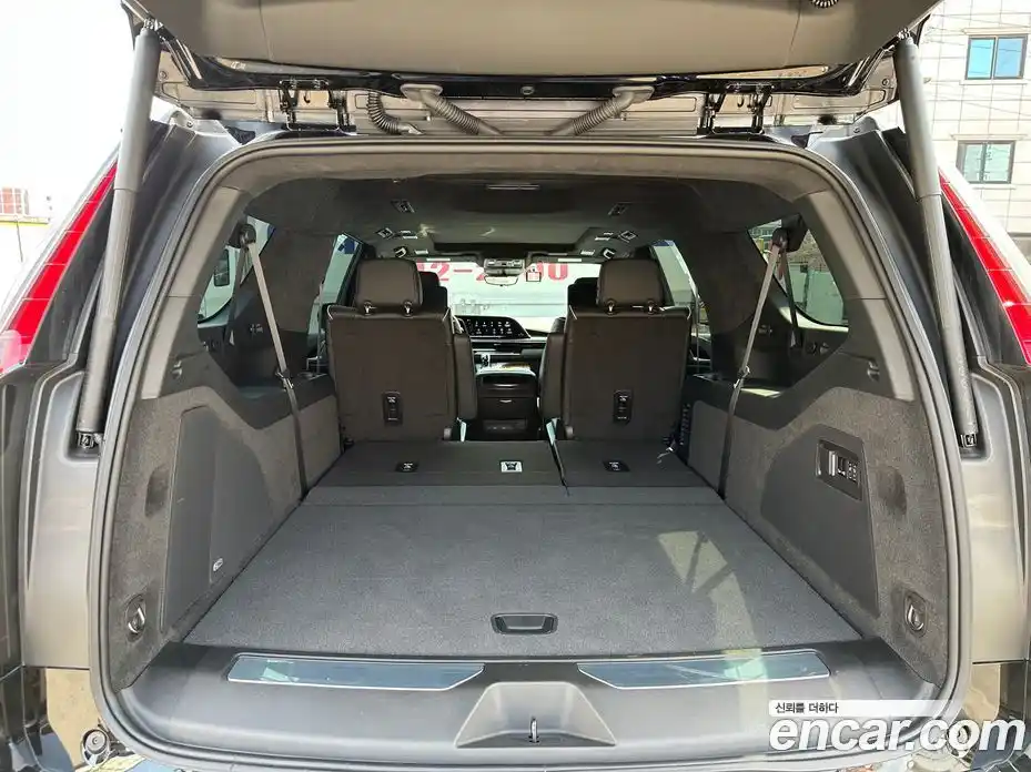 Cadillac Escalade 2024 6.2 Автомат в Москве № 386979, фото 14