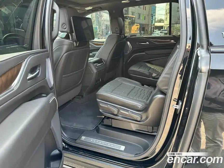 Cadillac Escalade 2024 6.2 Автомат в Москве № 386979, фото 18