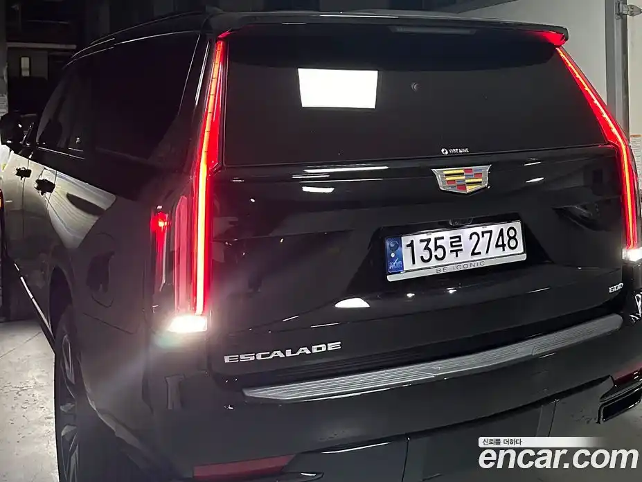 Cadillac Escalade 2024 6.2 Автомат в Москве № 386979, фото 2