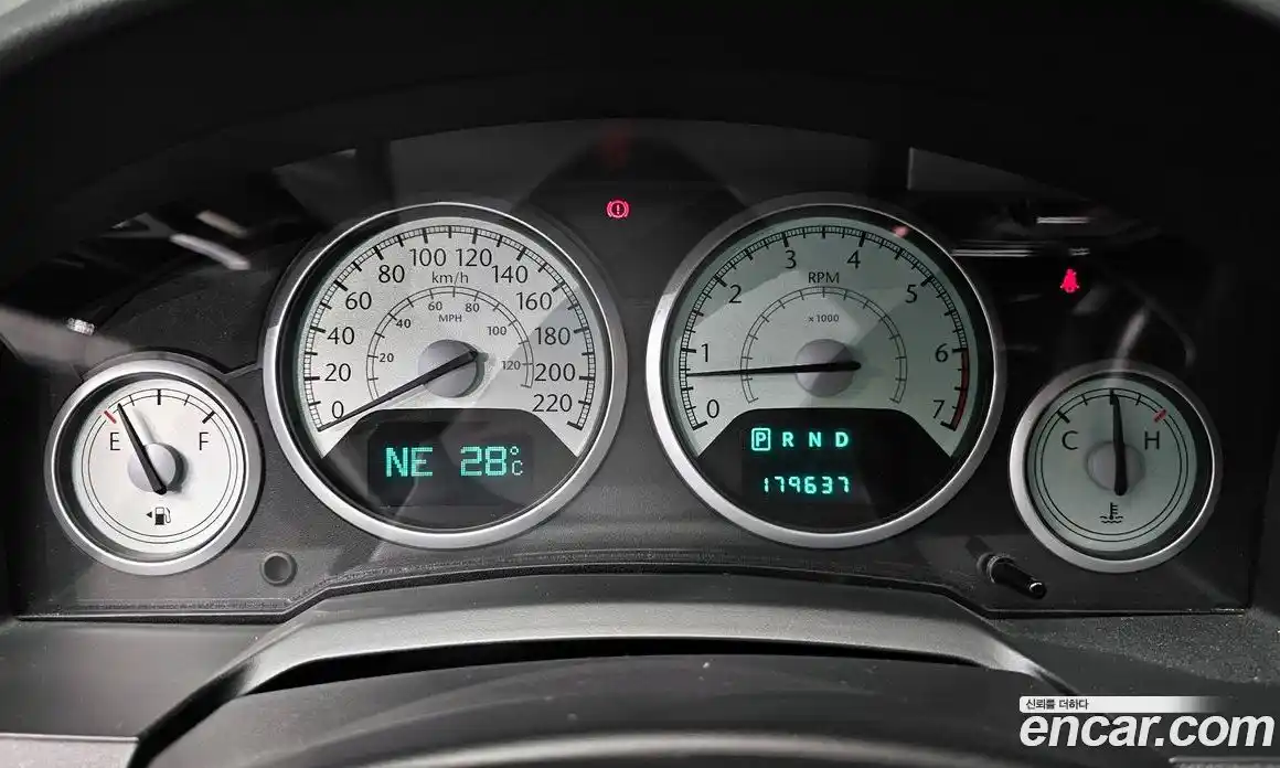 Chrysler Grand Voyager 2010 3.8 Автомат в Москве № 407532, фото 8