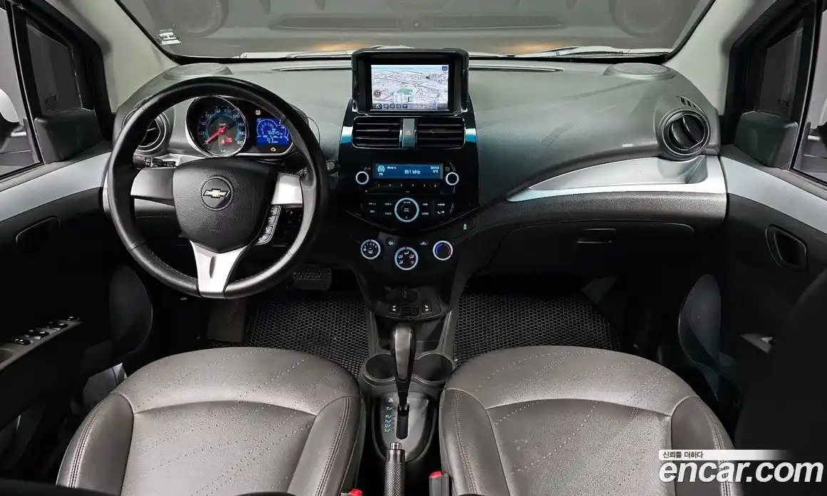 Chevrolet Spark 2015 1.0 Автомат в Москве № 41075, фото 4