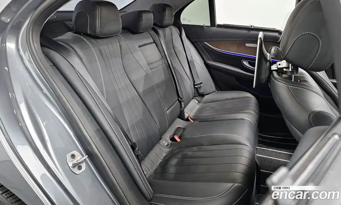 Mercedes-Benz E-Class 2019 2.0 Автомат в Москве № 412548, фото 12