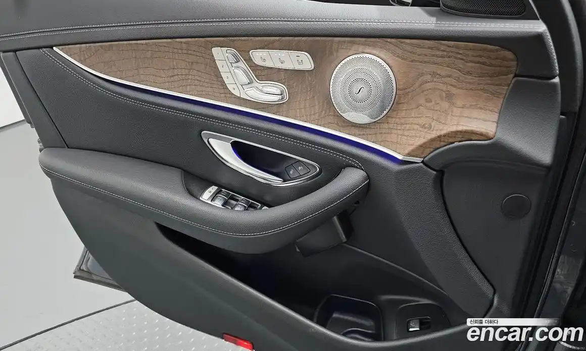 Mercedes-Benz E-Class 2019 2.0 Автомат в Москве № 412548, фото 14