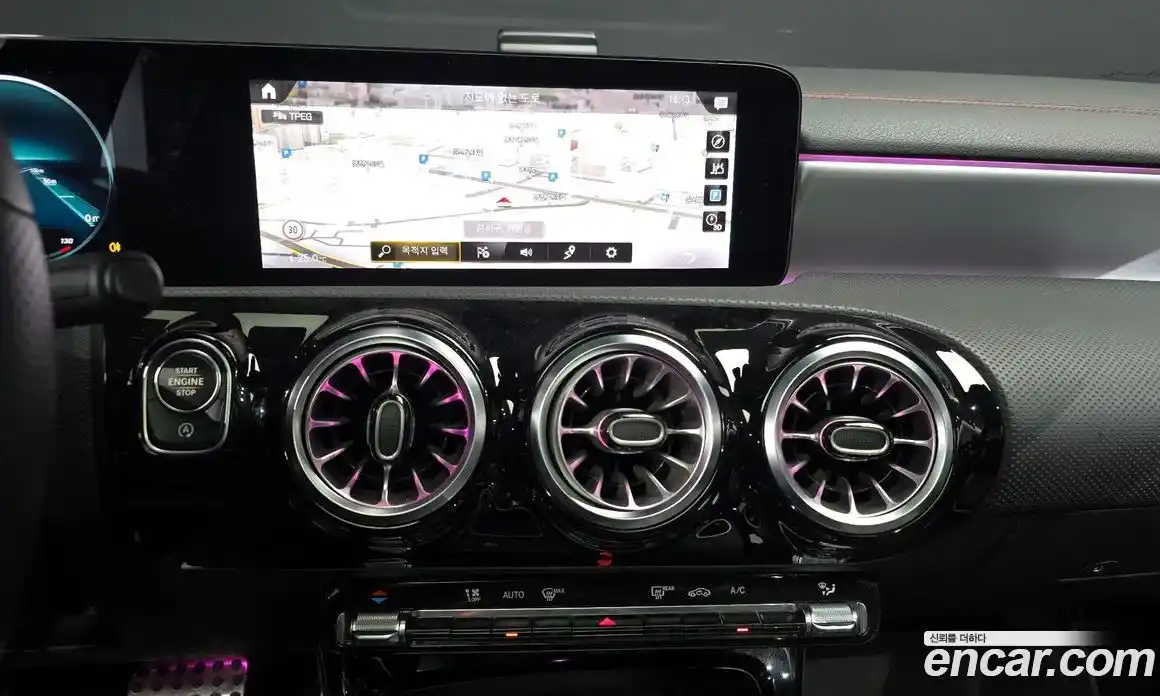 Mercedes-Benz CLA-Class 2022 2.0 Автомат в Москве № 412583, фото 14