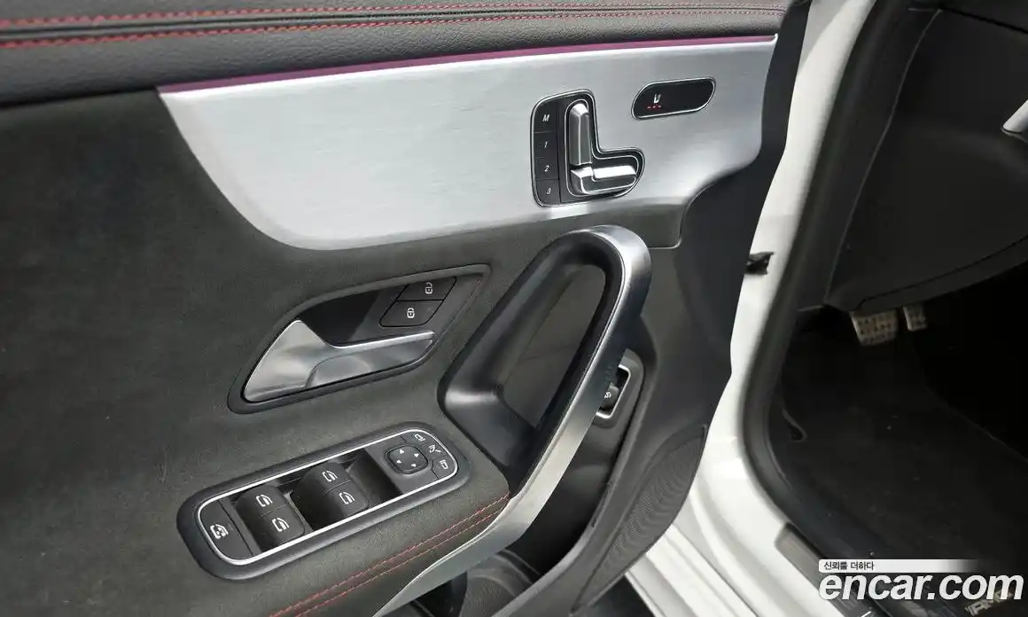 Mercedes-Benz CLA-Class 2022 2.0 Автомат в Москве № 412583, фото 17