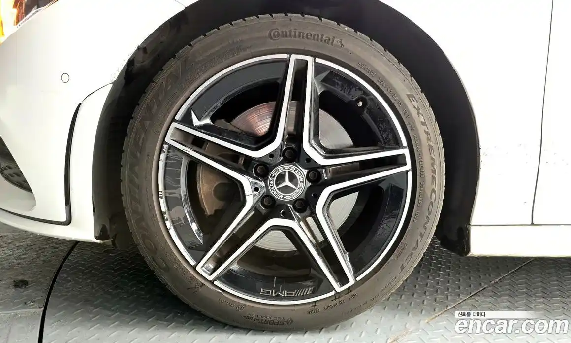 Mercedes-Benz CLA-Class 2022 2.0 Автомат в Москве № 412583, фото 5