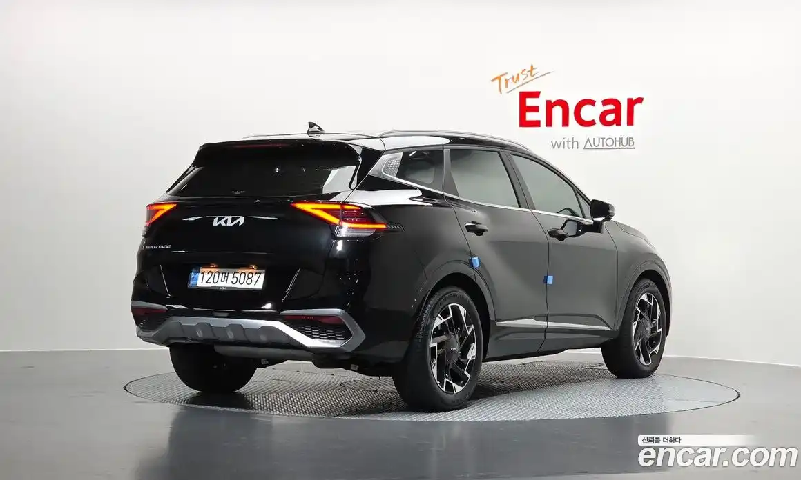 Kia Sportage 2023 1.6 Автомат в Москве № 418381, фото 2