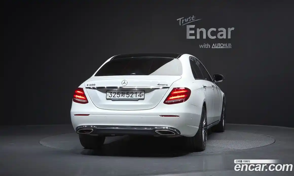 Mercedes-Benz E-Class 2018 2.0 Автомат в Москве № 428250, фото 4