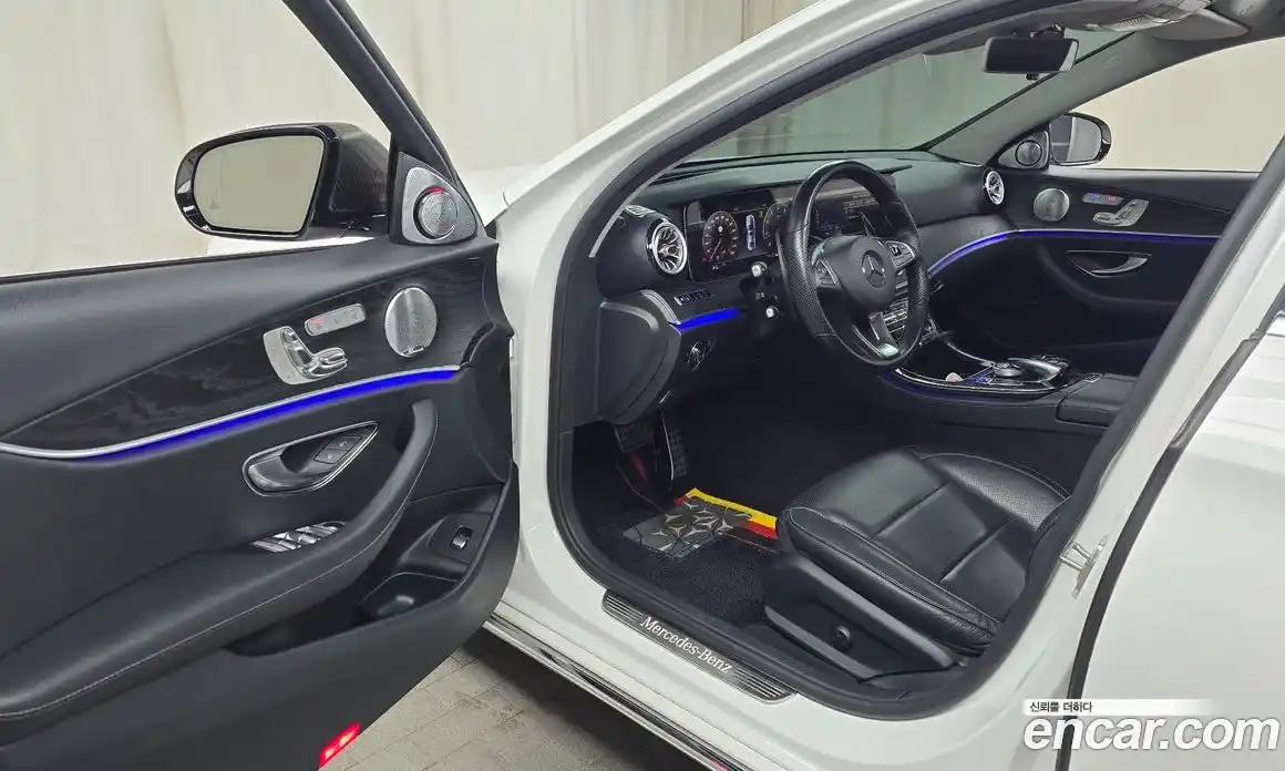 Mercedes-Benz E-Class 2018 2.0 Автомат в Москве № 428250, фото 10