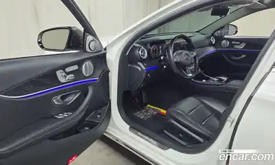 Mercedes-Benz E-Class 2018 2.0 Автомат в Москве № 428250, миниатюра 10