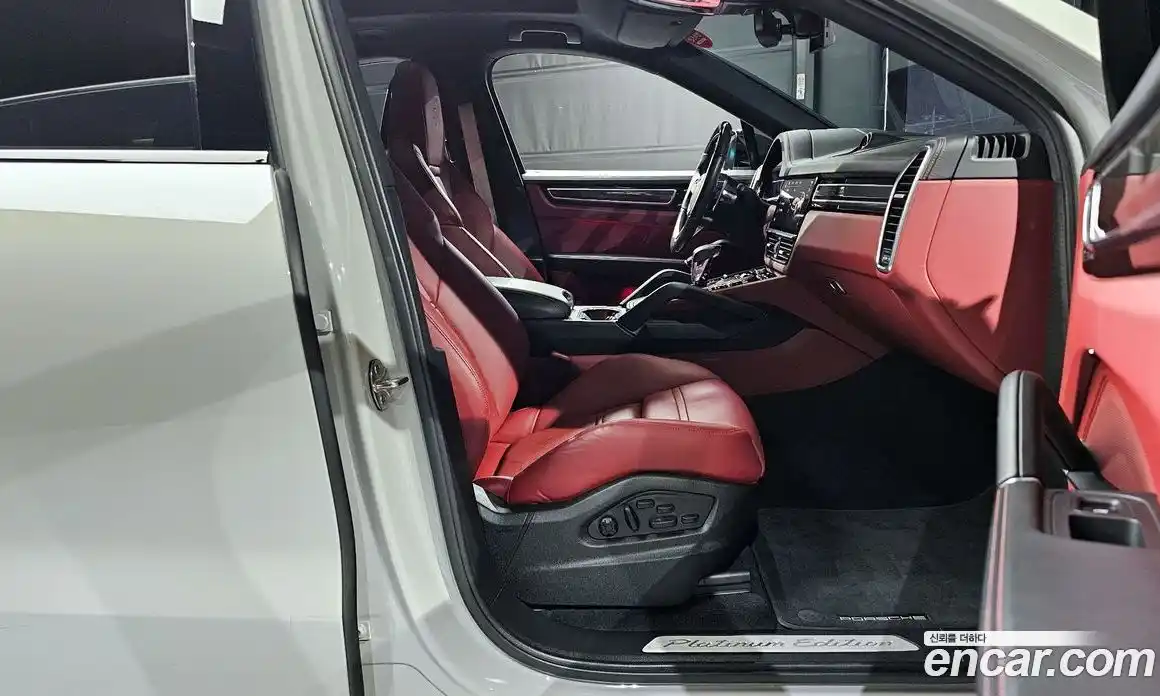 Porsche Cayenne 2022 3.0 Автомат в Москве № 430574, фото 11