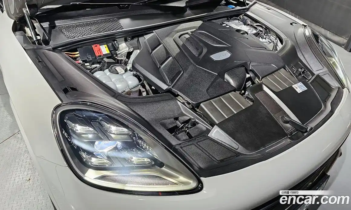 Porsche Cayenne 2022 3.0 Автомат в Москве № 430574, фото 6