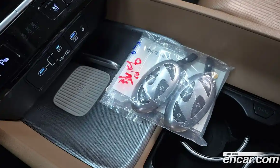 Hyundai Grandeur 2023 2.5 Автомат в Москве № 449260, фото 17