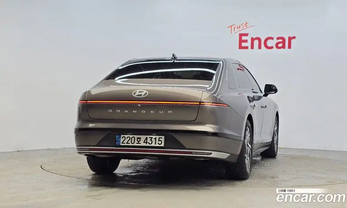 Hyundai Grandeur 2023 2.5 Автомат в Москве № 449260, фото 4