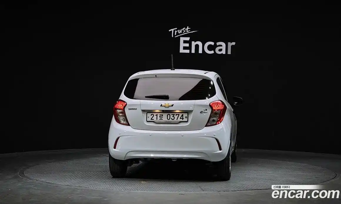 Chevrolet Spark 2016 1.0 Автомат в Москве № 455198, фото 4