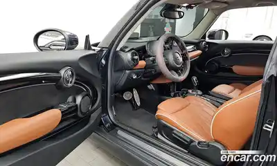 Mini Cooper 2022 2.0 Автомат в Москве № 472019, миниатюра 10