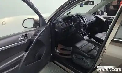 Volkswagen Tiguan 2014 2.0 Автомат в Москве № 472356, миниатюра 11