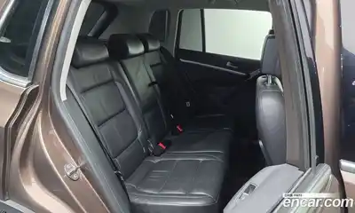 Volkswagen Tiguan 2014 2.0 Автомат в Москве № 472356, миниатюра 12