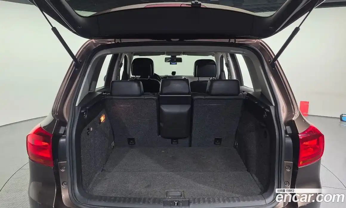 Volkswagen Tiguan 2014 2.0 Автомат в Москве № 472356, фото 20