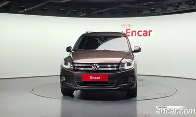 Volkswagen Tiguan 2014 2.0 Автомат в Москве № 472356, миниатюра 3