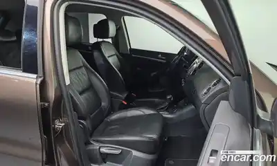 Volkswagen Tiguan 2014 2.0 Автомат в Москве № 472356, миниатюра 10